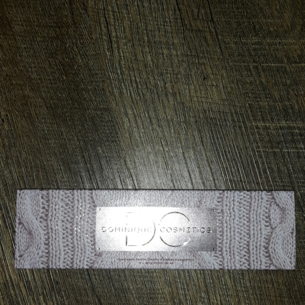Eye shadow palette